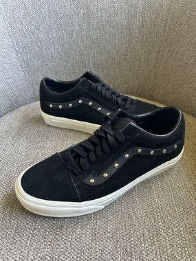 Vans Old Skool Spikes Sneakers